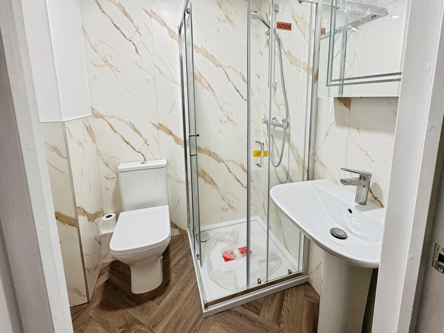 Ensuite